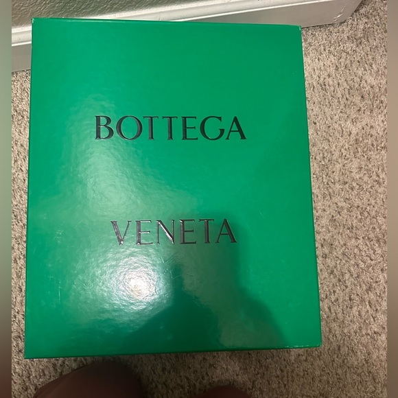 Bottega Veneta - Picture 8 of 11